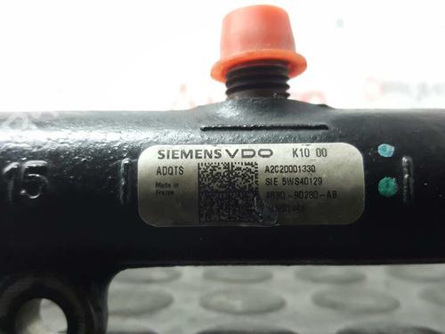 Injection rail PEUGEOT 607 (9D, 9U) 2.7 HDi 24V | BP2768878M98