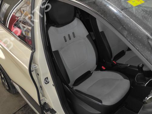 right-front-seat-renault-captur-i-j5_-h5_-2013-27993087 main image