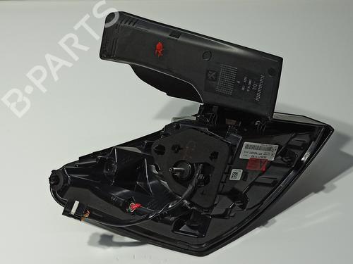 Right taillight PEUGEOT 3008 II SUV (MC_, MR_, MJ_, M4_) 1.5 BlueHDi 130 | BP27489864C35 