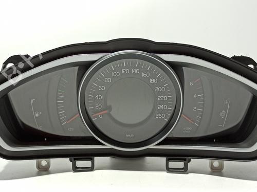 Used Instrument cluster VOLVO V40 Hatchback (525) D3 (150 hp) 13697806