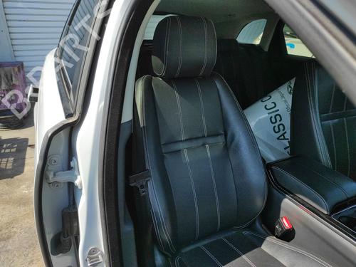 right-front-seat-land-rover-range-rover-velar-l560-2017-34445362 main image