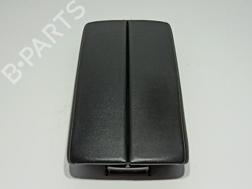 Used Armrest / Center console PEUGEOT 3008 II SUV (MC_, MR_, MJ_, M4_) 1.5 BlueHDi 130 (131 hp) 27489832