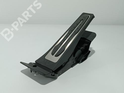 Used Pedal BMW 1 (F40) 118 d (150 hp) 11496175