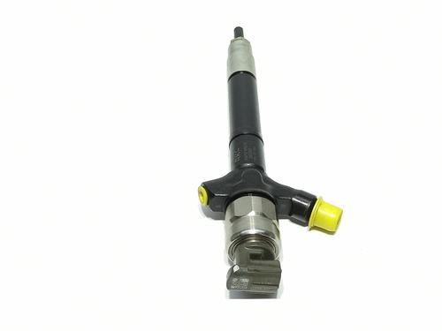 Injector TOYOTA AVENSIS Saloon (_T25_) 2.2 D-4D (ADT251_, ADT251R) | BP27887466M100