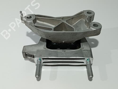 Engine mount PEUGEOT 208 II (UB_, UP_, UW_, UJ_) e-208 | BP23560672M89