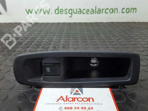 Used Right rear window switch RENAULT KOLEOS I (HY_) 2.0 dCi (HY0K) (150 hp) 2749896
