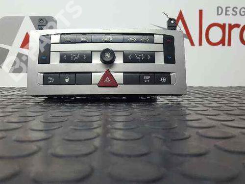 Used Climate control PEUGEOT 407 (6D_) 2.0 HDi 135 (6DRHRH, 6DRHRE, 6DRHRG, 6DRHRJ) (136 hp) 2732137
