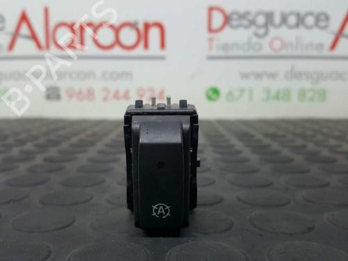 Used Switch RENAULT MEGANE III Hatchback (BZ0/1_, B3_) 1.5 dCi (BZ09, BZ0D, BZ1W, BZ29, BZ14) (110 hp) 2729250