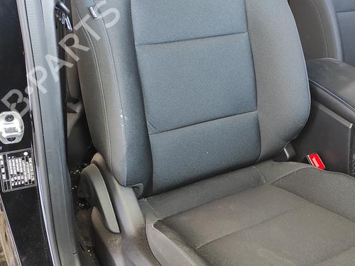 right-front-seat-mg-mg-4-eh32-ev-xpower-all-wheel-drive-2022-20152100 main image