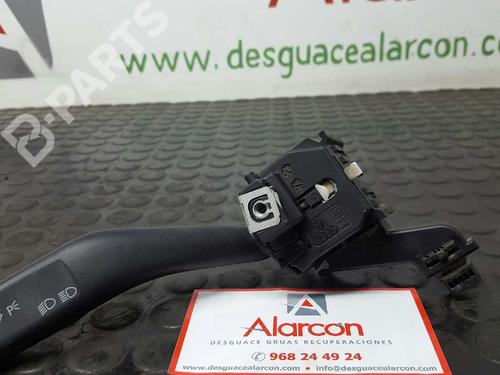 Used Steering column stalk VW GOLF V (1K1) 1.9 TDI (105 hp) 2734948