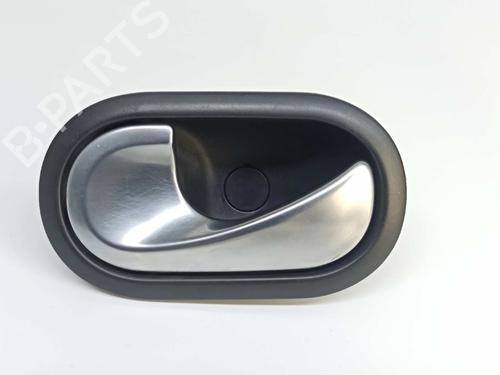Used Front left interior door handle Front left interior door handle RENAULT SCÉNIC II (JM0/1_) [2003-2010] 7983084 7983084