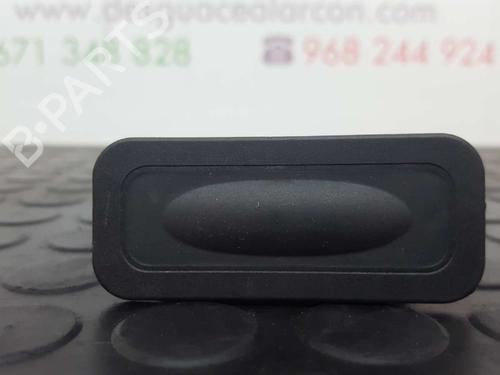 Tailgate handle RENAULT CLIO IV (BH_) 1.5 dCi 90 | BP2747420C132 