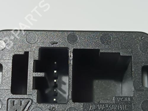 Switch LAND ROVER RANGE ROVER VELAR (L560) 2.0 D240 SD4 4x4 | BP29601905I30