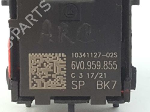 Right rear window switch SKODA FABIA III (NJ3) 1.0 TSI | BP9638499I28 