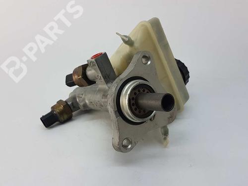 Brake master cylinder MERCEDES-BENZ C-CLASS (W203) C 180 (203.035) | BP4611733M77 