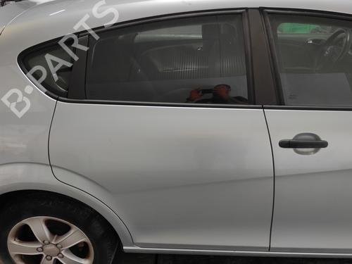 right-rear-door-seat-leon-1p1-2005-2006-2007-2008-2009-2010-2011-2012-2013-26726265 main image