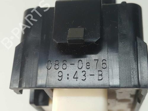 Right rear window switch TOYOTA AURIS Estate (_E18_) 1.8 Hybrid (ZWE186_, ZWE186R, ZWE186H) | BP6553379I28