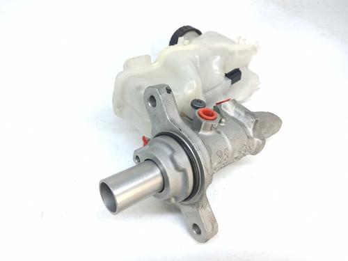 Brake master cylinder RENAULT MEGANE IV Hatchback (B9A/M/N_) 1.6 dCi 130 (B9A4) | BP8598030M77