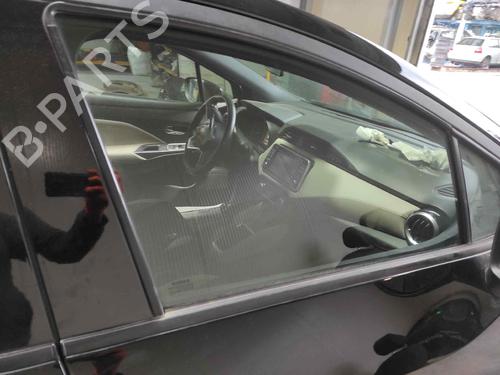 front-right-door-window-nissan-micra-v-k14-15-dci-2016-8915221 main image