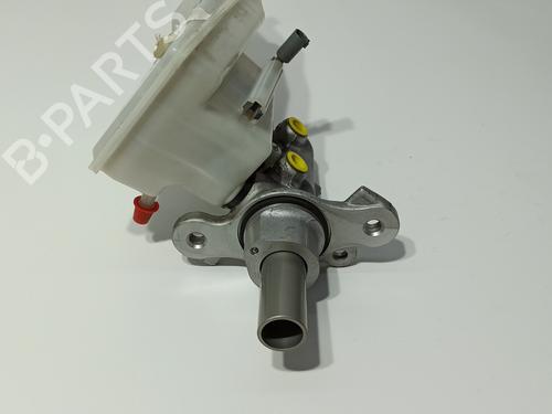 Brake master cylinder MERCEDES-BENZ GLA-CLASS (X156) GLA 200 CDI / d (156.908) | BP21497234M77