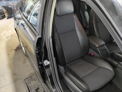 Used Right front seat Right front seat 15640572 15640572