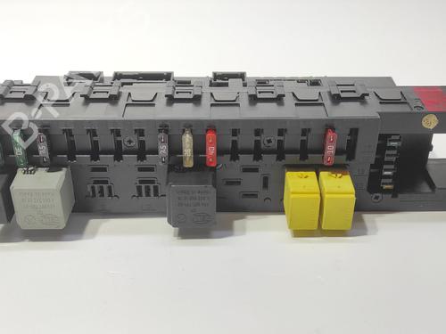 Used Fuse box Fuse box MERCEDES-BENZ C-CLASS (W203) C 220 CDI (203.006) (136 hp) 16388186 16388186
