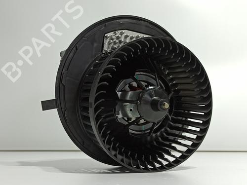 Varmeblæser VW GOLF VIII (CD1, DA1) 1.5 TSI (150 hp) 30117902