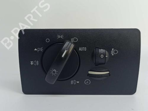 Used Headlight switch FORD MONDEO III (B5Y) [2000-2007]  8104572