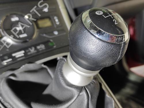 Shift knob TOYOTA AURIS (_E15_) 1.4 D-4D (NDE150_, NDE150R) | BP22330953I34