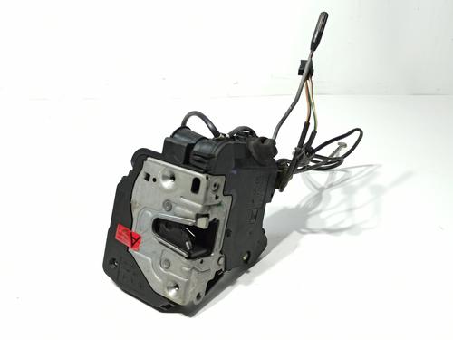 Venstre foran lås MERCEDES-BENZ E-CLASS (W211) E 220 CDI (211.008) (170 hp) 21815647