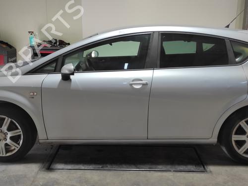 Brugte SEAT LEON (1P1) 2.0 TDI 16V (140 hp) 4282118