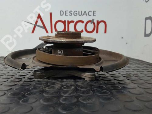 Fusee links achter MERCEDES-BENZ B-CLASS Sports Tourer (W245) B 200 CDI (245.208) (140 hp) 2750329