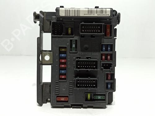 Fuse box CITROËN C5 I (DC_) 2.2 HDi (DC4HXB, DC4HXE) | BP22187586E1