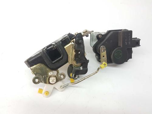 Rear right lock HYUNDAI SANTA FÉ I (SM) 2.0 CRDi | BP3729204C99