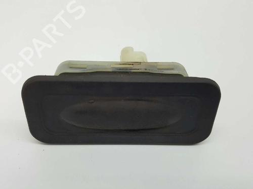 Trunk håndtak RENAULT CLIO III (BR0/1, CR0/1) 1.5 dCi (C/BR0G, C/BR1G) (68 hp) 2741533