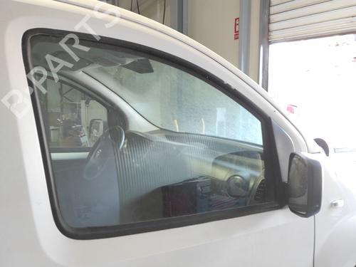 dr-rude-hjre-foran-citroen-nemo-mpv-2009-34612584 main image
