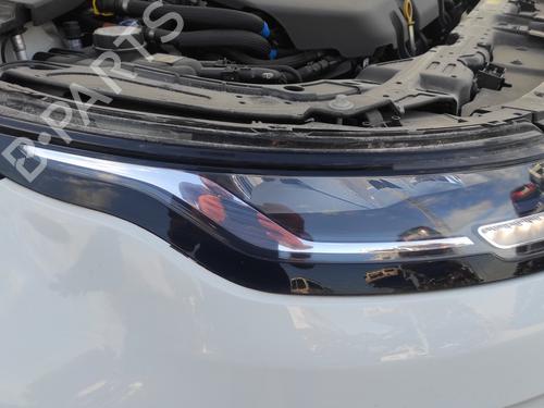 Used Right headlight LAND ROVER RANGE ROVER EVOQUE (L551) [2018-2025]  29470244