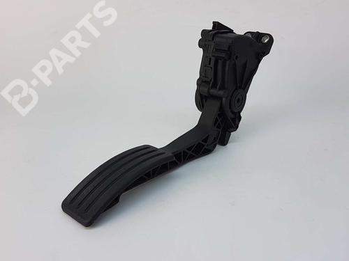 Used Pedal DACIA DUSTER (HS_) 1.5 dCi (HSMC) (107 hp) 3284023