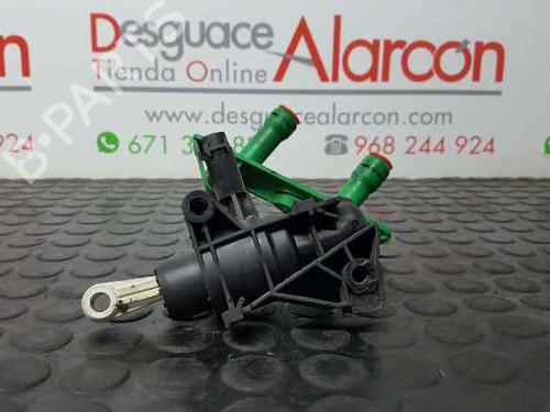 Used Clutch slave cylinder FORD FOCUS I (DAW, DBW) 1.6 16V (100 hp) 14528402