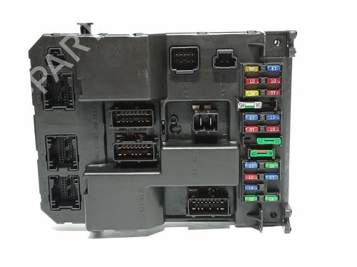 Used Fuse box PEUGEOT 307 (3A/C) 1.6 16V (109 hp) 15731835