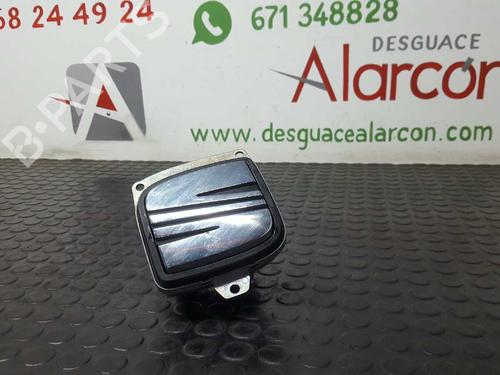 Used Tailgate handle SEAT IBIZA III (6L1) 1.4 16V (75 hp) 2763632