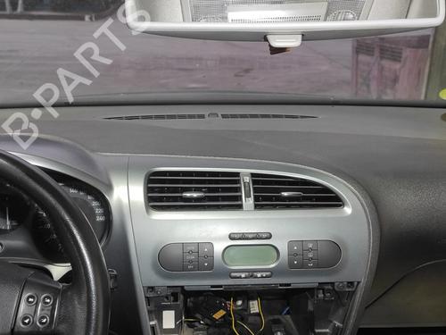 Used Dashboard SEAT LEON (1P1) 1.9 TDI (105 hp) 21210673
