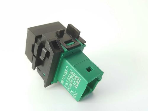 Switch PEUGEOT 208 II (UB_, UP_, UW_, UJ_) 1.2 PureTech 100 | BP11528015I30