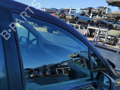 dr-rude-hjre-foran-citroen-c8-ea_-eb_-2002-23235908 main image
