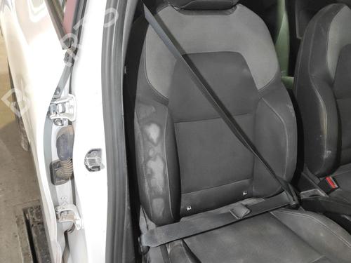 front-right-seatbelt-renault-clio-v-b7_-2019-36432960 main image