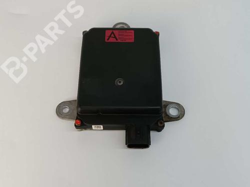 Used Electronic module LEXUS IS III (_E3_) 300h (AVE30_, AVE30R) (223 hp) 10048600