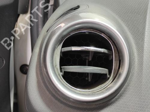 air-vent-renault-clio-iv-bh_-12-tce-120-bhm0-2012-2013-2014-2015-2016-2017-2018-2019-2020-2021-18132744 main image
