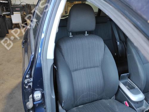 right-front-seat-toyota-auris-_e15_-2006-2007-2008-2009-2010-2011-2012-2013-34604174 main image