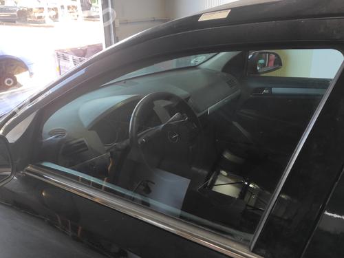 BP30189665C18 main image