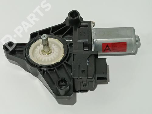 Used Right rear window motor MERCEDES-BENZ B-CLASS Sports Tourer (W246, W242) B 180 CDI / d (246.212) (109 hp) 12137373